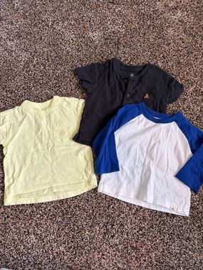Bundle Baby Gap 6-12 Month Boy Tees